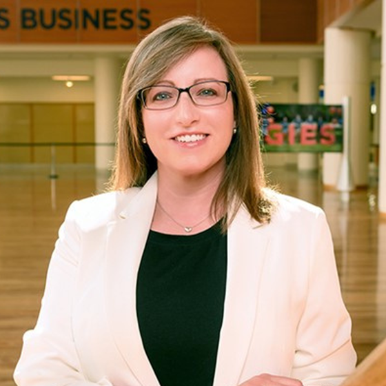 Dr. Elizabeth Luckman